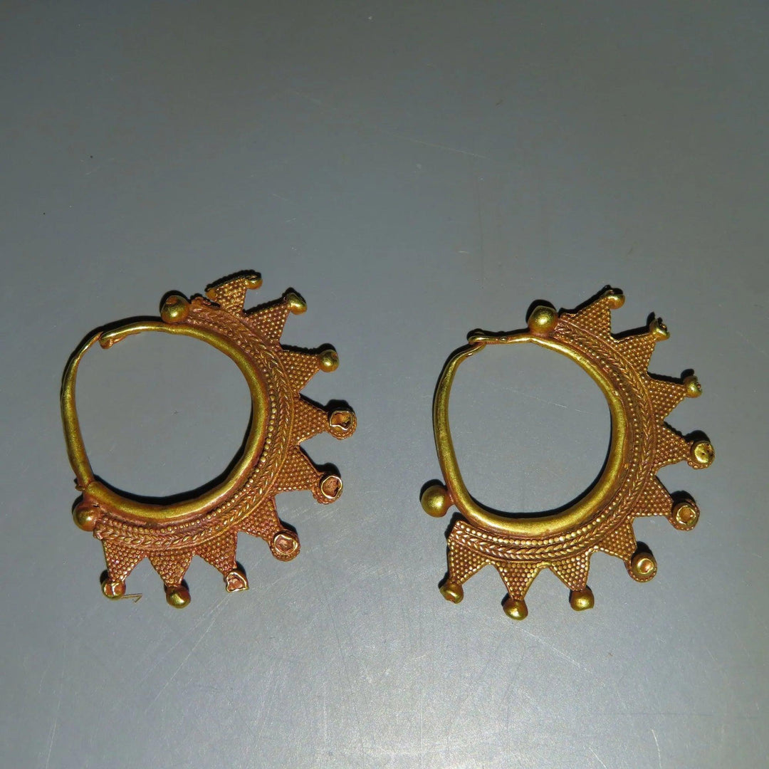 Ancient Greek Solid Gold Crescent-shaped Earrings - 3rd century BCE | Wearable