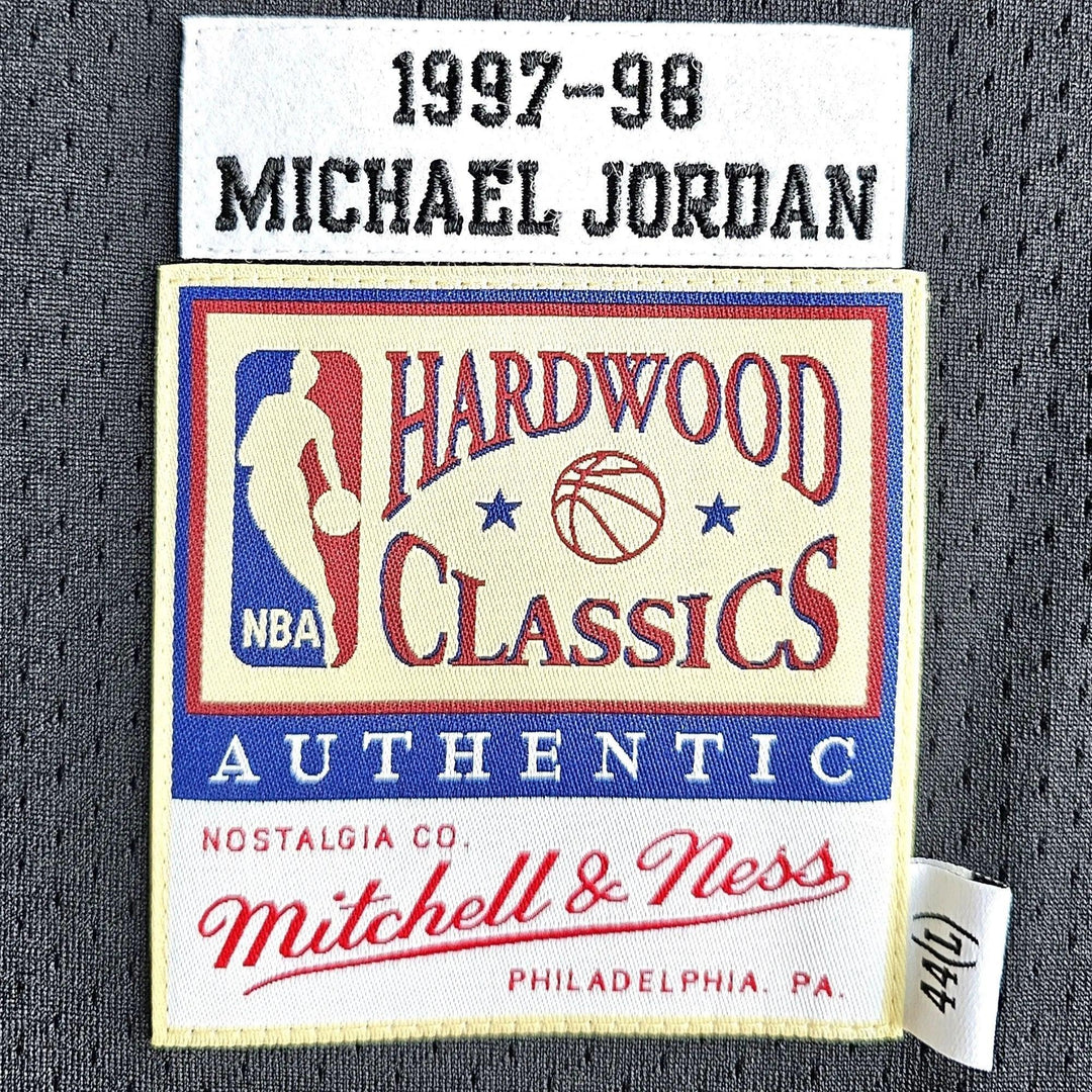 Michael Jordan 23 Chicago Bulls 1997-1998 Away - Signed Basketball Jersey | Last Dance UDA