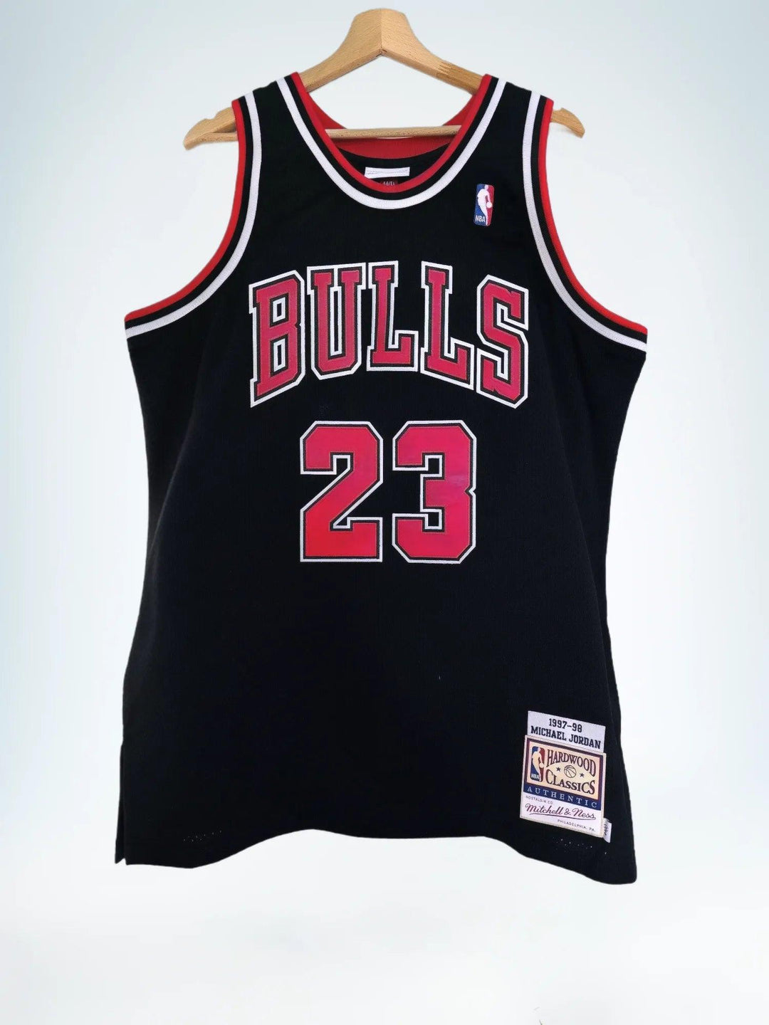 Michael Jordan 23 Chicago Bulls 1997-1998 Away - Signed Basketball Jersey | Last Dance UDA