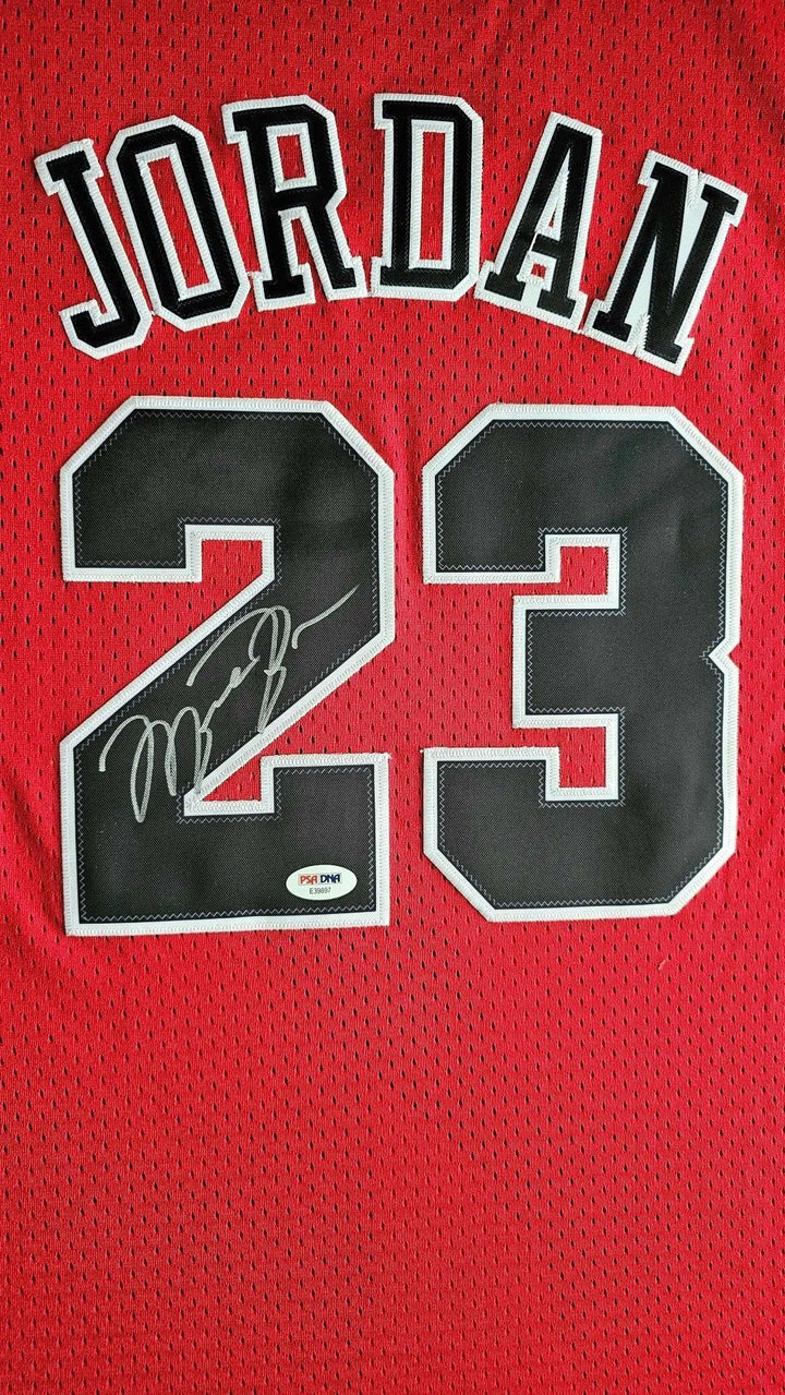 Michael Jordan 23 Chicago Bulls Home - Signed Basketball Jersey | PSA/DNA