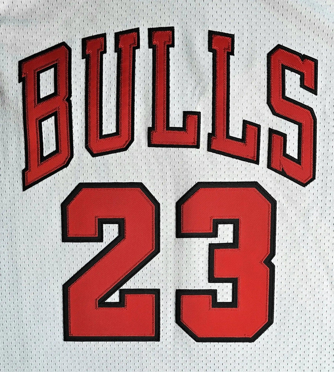 Michael Jordan 23 Chicago Bulls 1997-1998 White - Signed Basketball Shirt | Upper Deck UDA