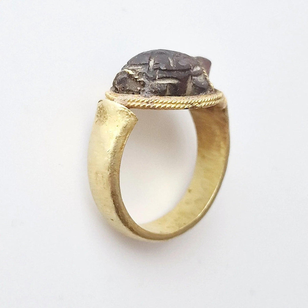 Greco-Roman Gold Ring with Tortoise Intaglio - 1st Millennium CE | Iranian Royal Family