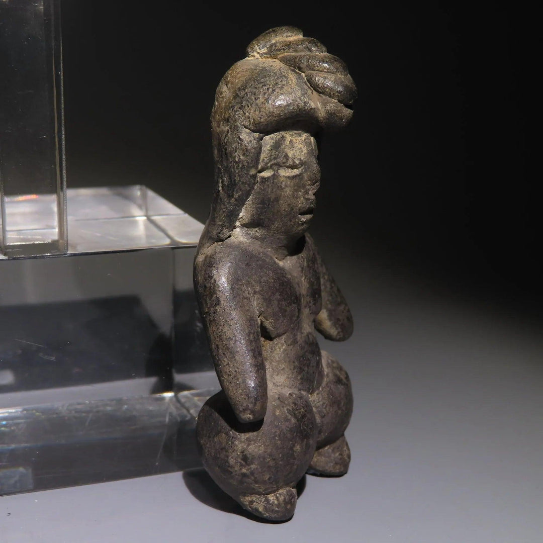 Tlatilco Black Terracotta Female Figure with Big Legs - Pre-Columbian | Over 1500 Years Old