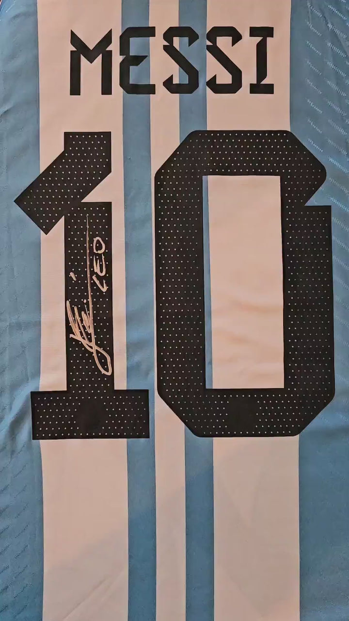 Lionel Messi 10 Argentinië WK 2022 - Gesigneerd voetbalshirt | Haal de GOAT in huis